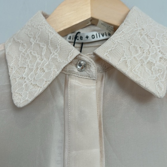 Alice + Olivia by Stacey Bendet Silk Blouse Champagne Size XS 100% Silk - Picture 4 of 11